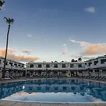 Adelfas Puerto del Carmen (Lanzarote)