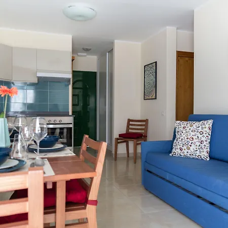 Hotel Las Adelfas 3*