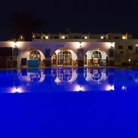 Las Adelfas Puerto del Carmen (Lanzarote)