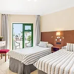 Hotel Las Adelfas