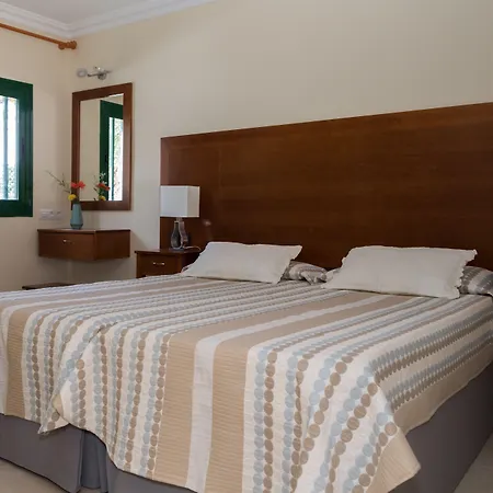 Hotel Las Adelfas 3*