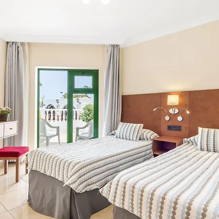 Hotel Las Adelfas