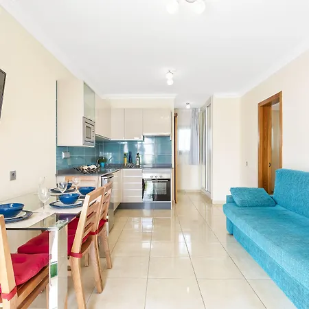 Adelfas 3*