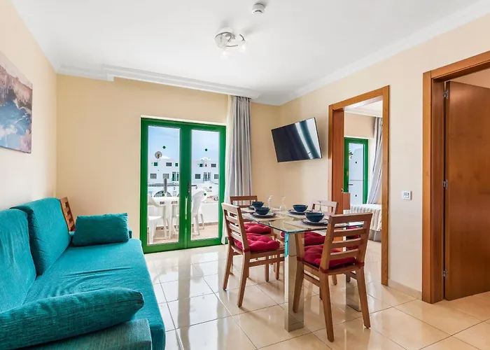 Las Adelfas Puerto del Carmen (Lanzarote)